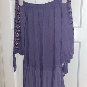 Cute off the shoulder long sleeved dress